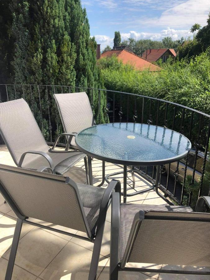 Maja Apartmanhaz バラトンレッレ エクステリア 写真
