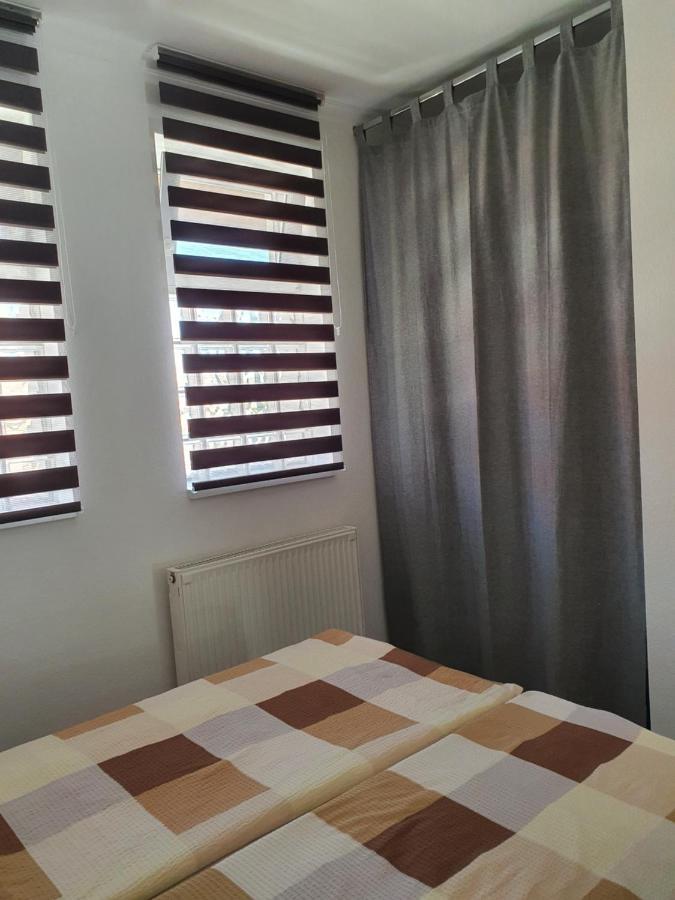 Maja Apartmanhaz バラトンレッレ エクステリア 写真